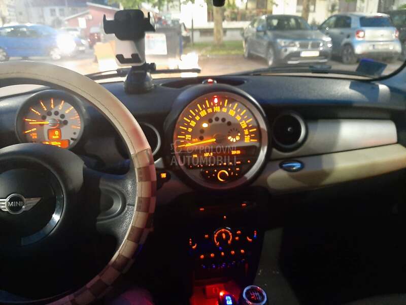 MINI One 