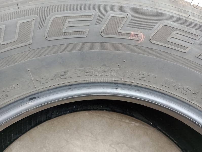 Bridgestone 245/75 R17 Zimska