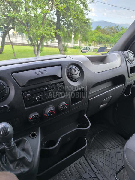 Renault Master Twin cab