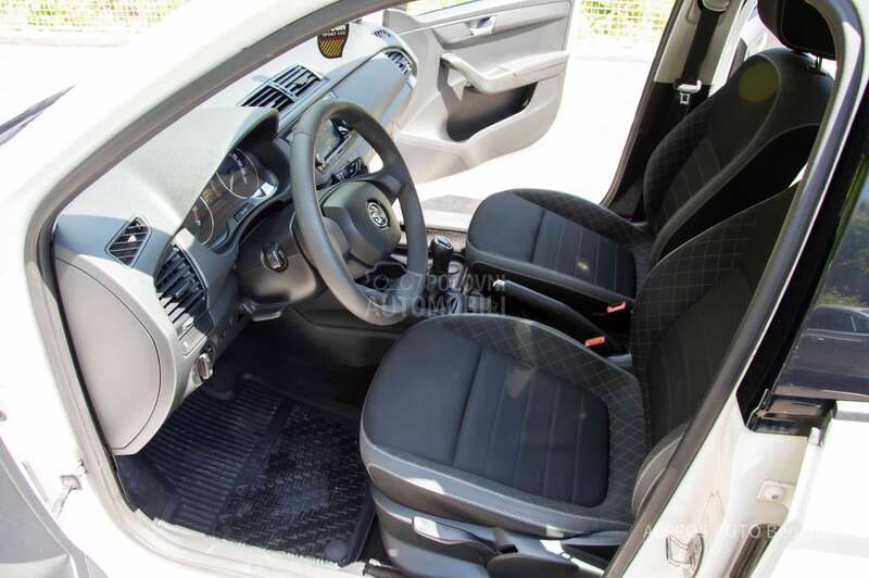 Škoda Fabia 1.0 TSI AMB