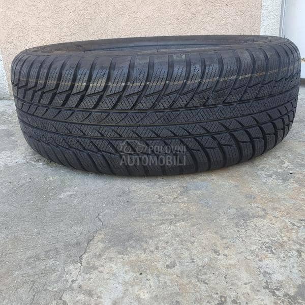Bridgestone 205/60 R16 Zimska