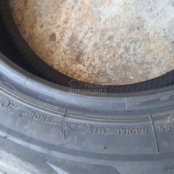 Bridgestone 205/60 R16 Zimska