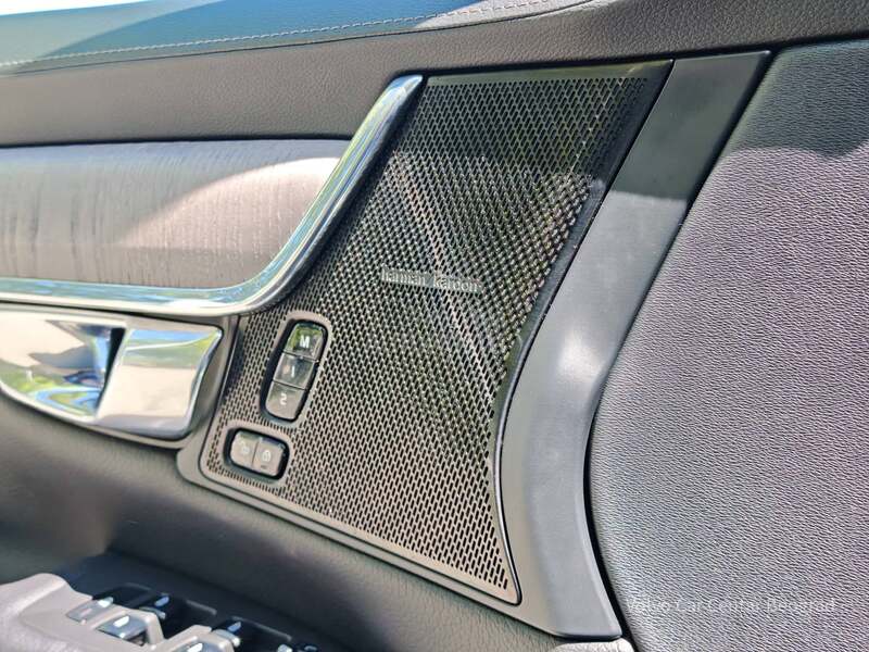 Volvo V90 Cross Country B4 AWD MOMENTUM PRO