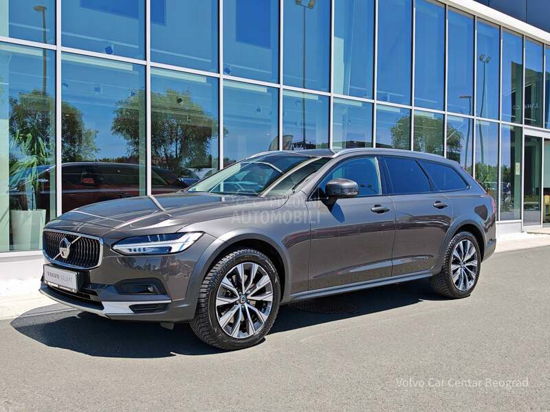 Volvo V90 Cross Country B4 AWD MOMENTUM PRO