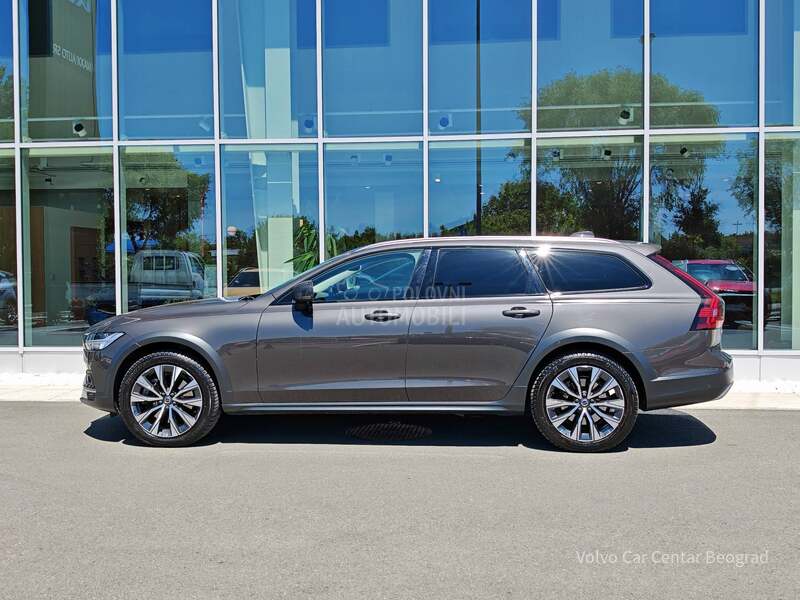 Volvo V90 Cross Country B4 AWD MOMENTUM PRO