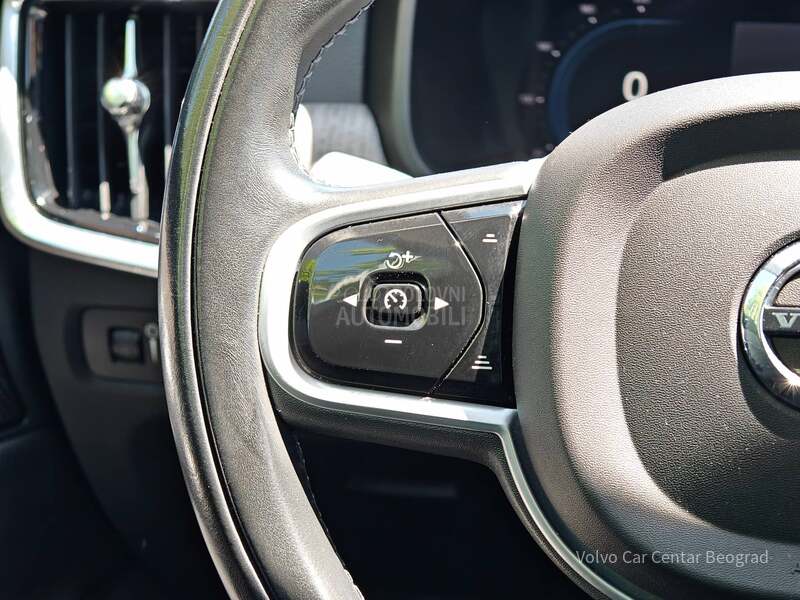 Volvo V90 Cross Country B4 AWD MOMENTUM PRO