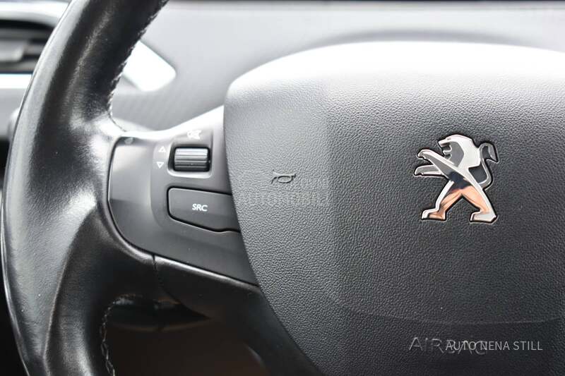 Peugeot 2008 1.2 Allure AT