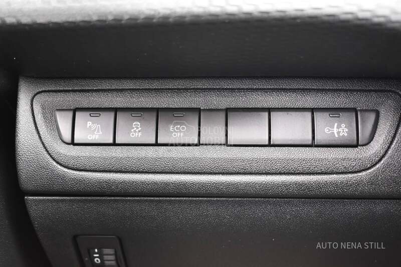 Peugeot 2008 1.2 Allure AT