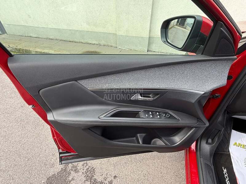 Peugeot 3008 1.5HDI/AUT/ALLURE