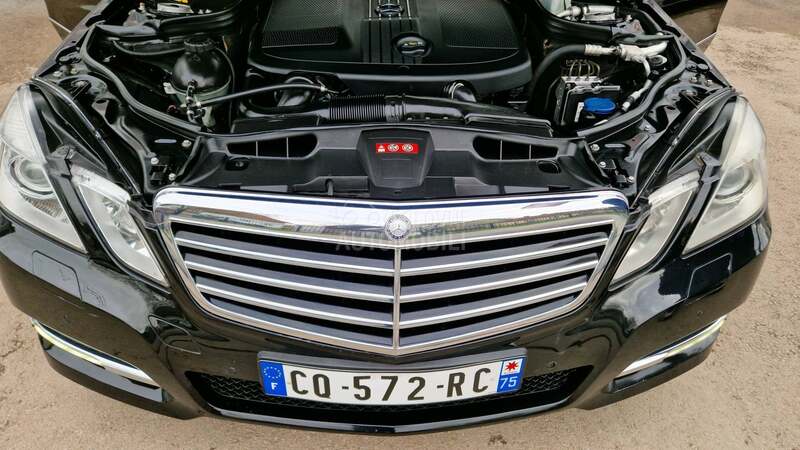 Mercedes Benz E 220 avang7g zame