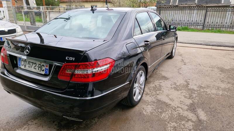 Mercedes Benz E 220 avang7g zame