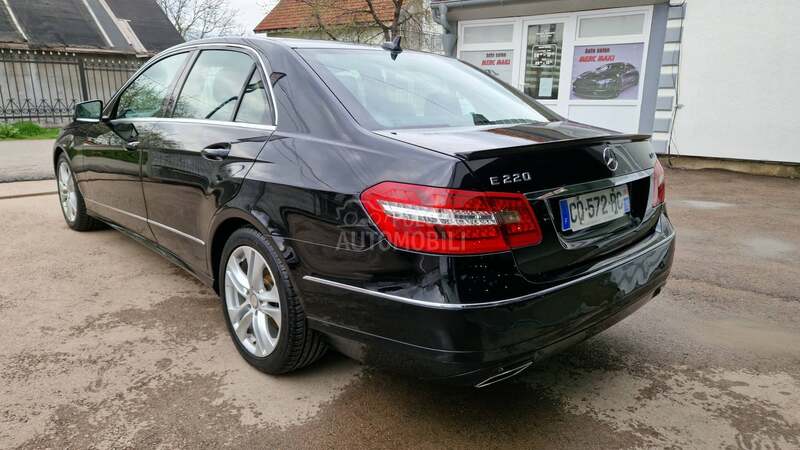 Mercedes Benz E 220 avang7g zame