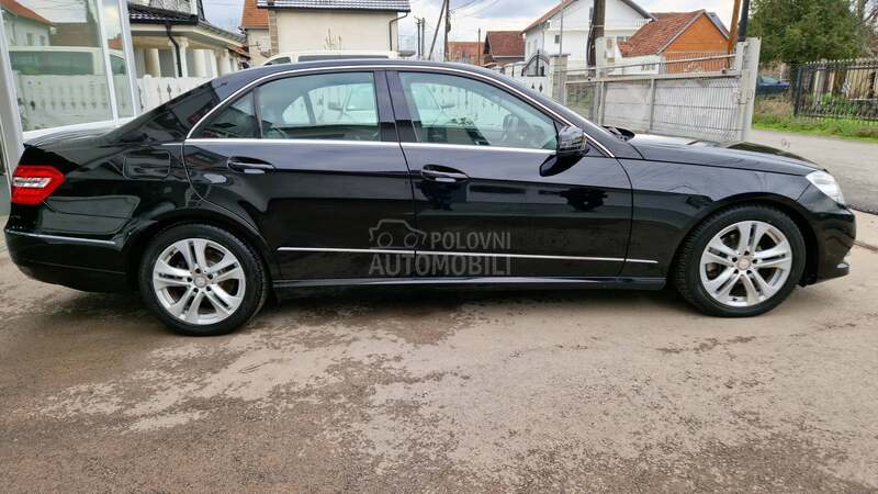 Mercedes Benz E 220 avang7g zame