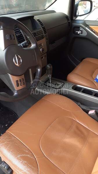 Nissan Pathfinder 