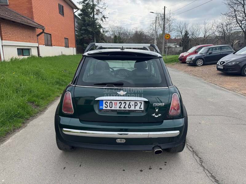 MINI Cooper 1,6B D0BAR MINI