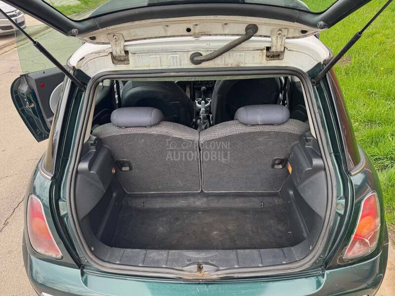 MINI Cooper 1,6B D0BAR MINI