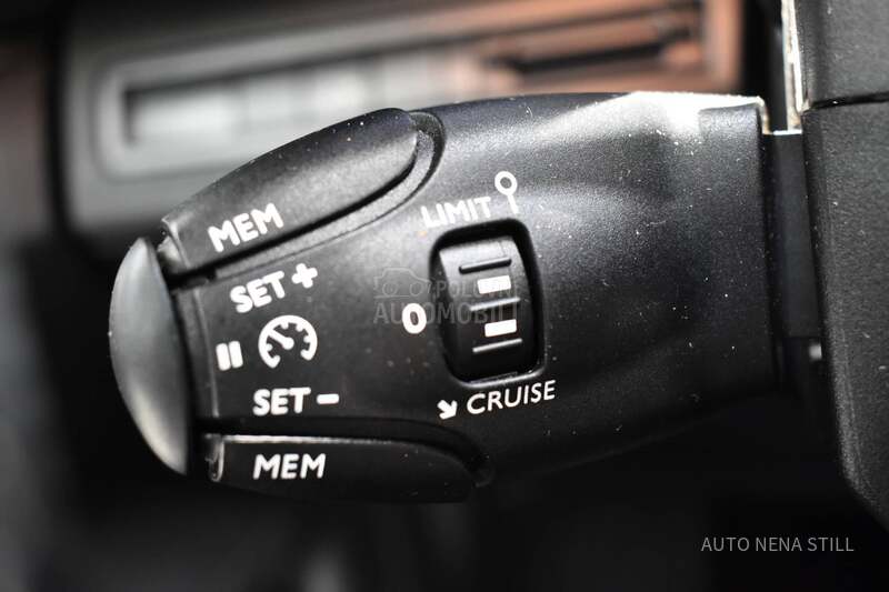 Peugeot 3008 1.2 Allure AT