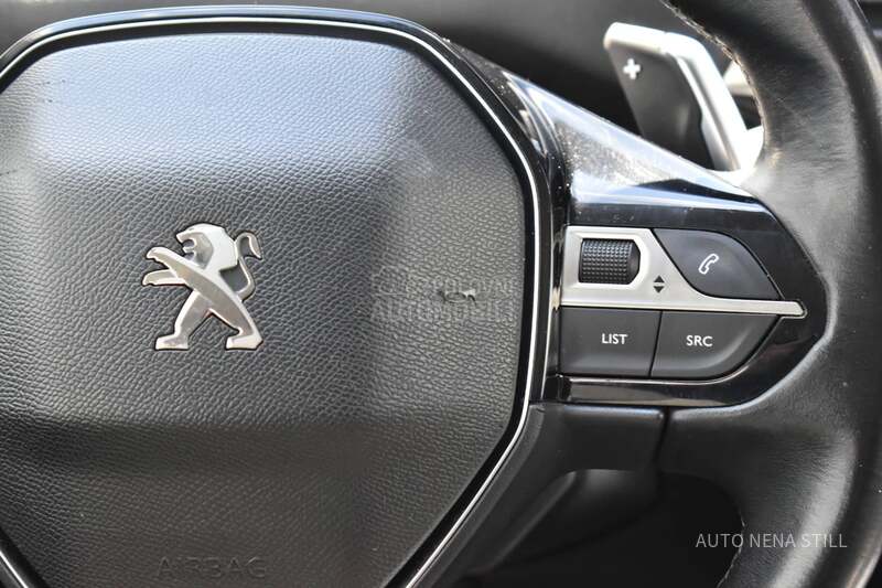 Peugeot 3008 1.2 Allure AT