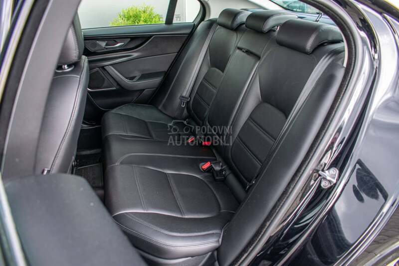 Jaguar XE 2.0D AWD