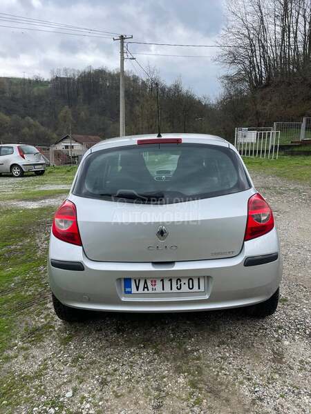 Renault Clio 16v