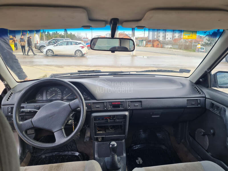 Mazda 323 