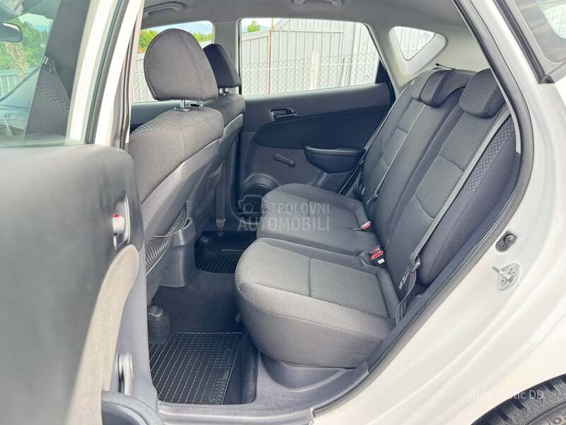 Hyundai i30 T O P  BESPREK0RAN