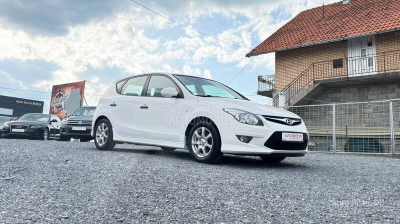 Hyundai i30 T O P  BESPREK0RAN