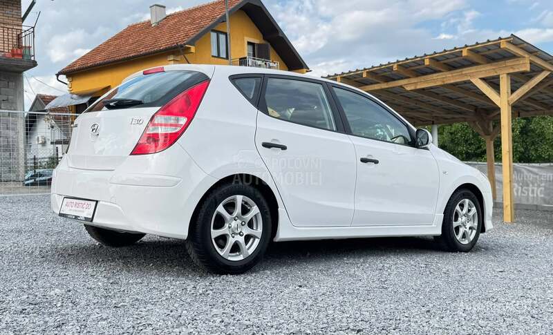 Hyundai i30 T O P  BESPREK0RAN