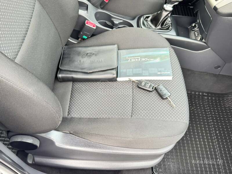 Hyundai i30 T O P  BESPREK0RAN