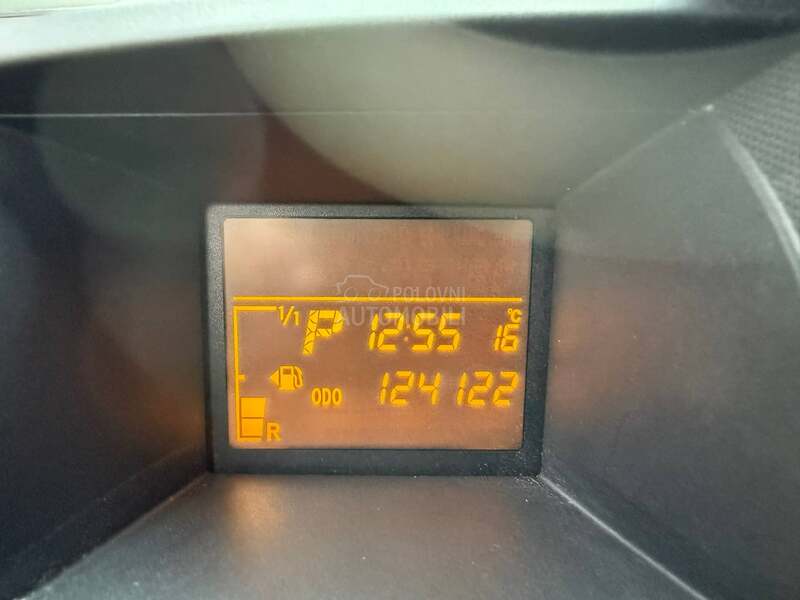 Toyota iQ 1.0 multidrive perl.