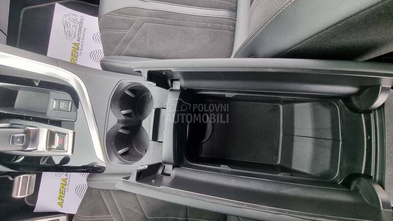 Peugeot 5008 2.0 GT LINE/180