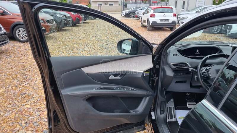 Peugeot 5008 2.0 GT LINE/180