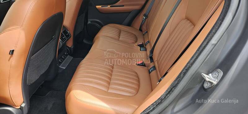 Jaguar F pace 2.0 N o v