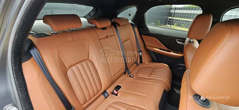Jaguar F pace 2.0 N o v