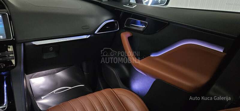 Jaguar F pace 2.0 N o v