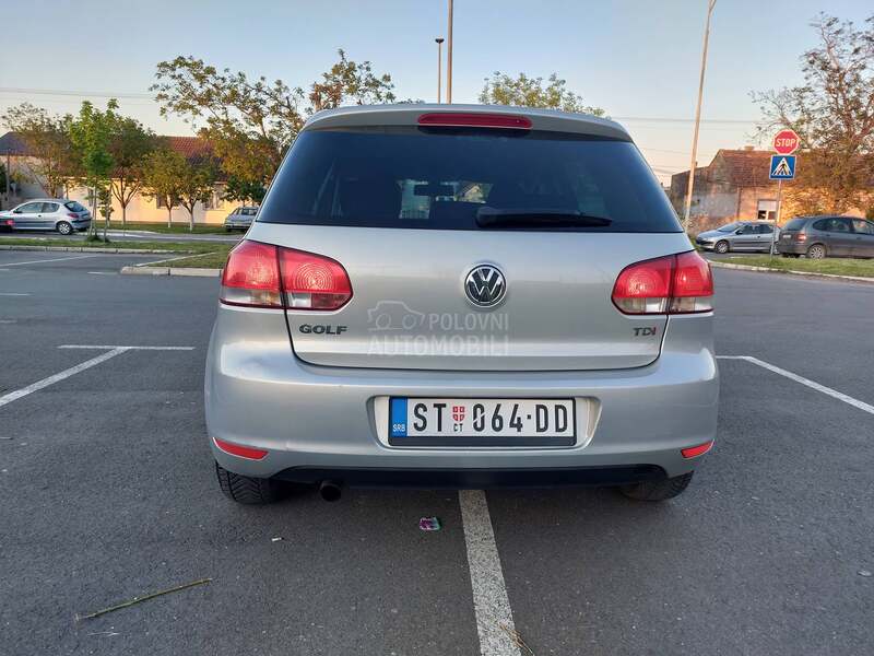 Volkswagen Golf 6 1.6 NOV U SRB