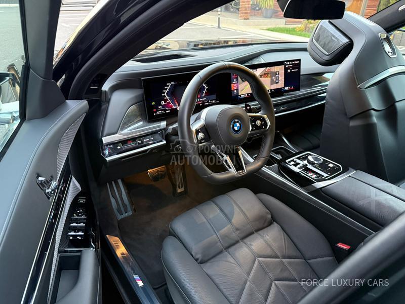 BMW M760e xDrive M Sport