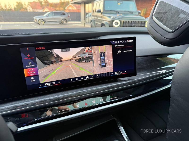 BMW M760e xDrive M Sport