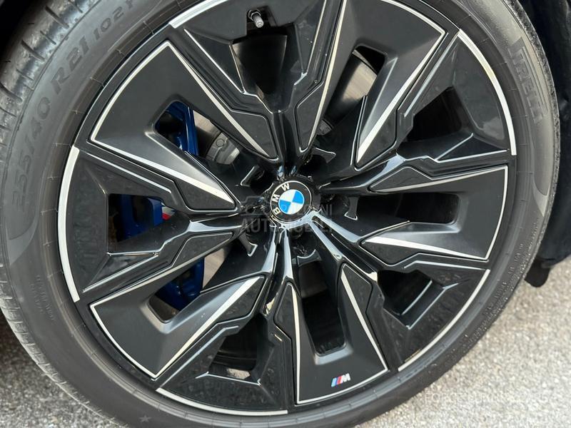 BMW M760e xDrive M Sport