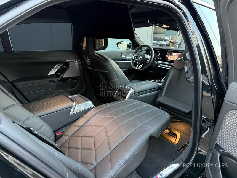 BMW M760e xDrive M Sport