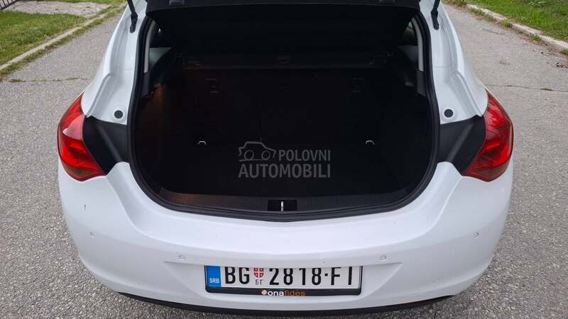 Opel Astra J 1.7 CDTI NOVA, NOVA