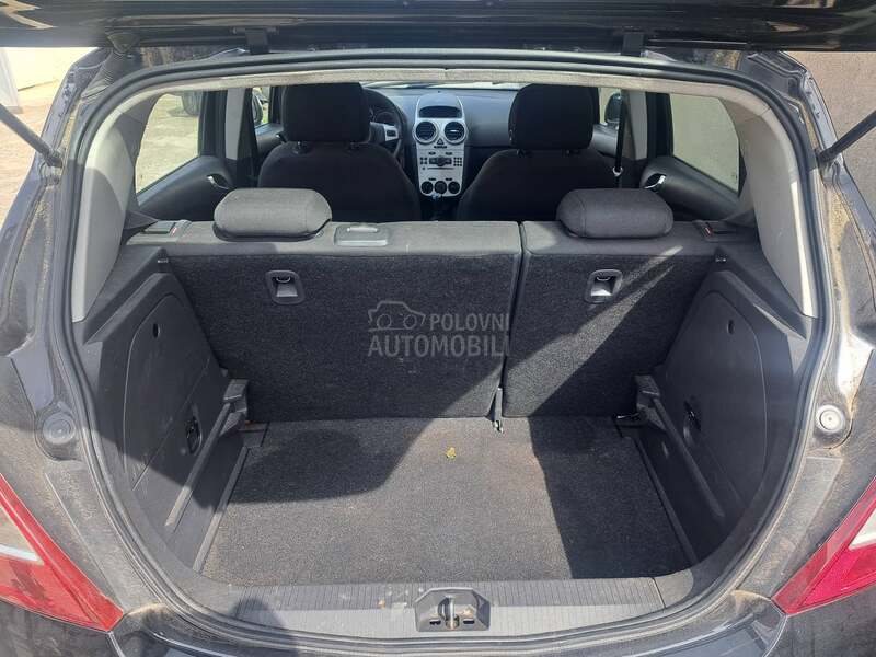 Opel Corsa D NEISPRAVAN