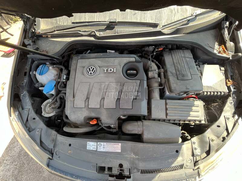 Volkswagen Golf 6 1.6 CAYC 2012. god. -  kompletan auto u delovima