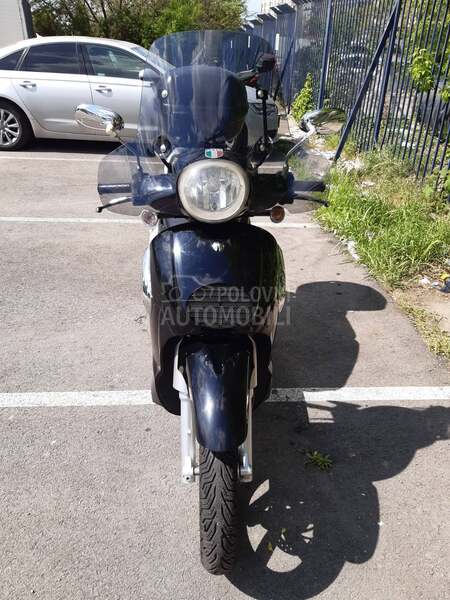 Aprilia Scarabeo 200 MY11