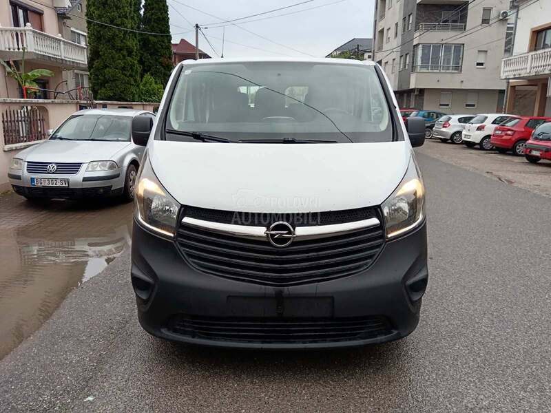 Opel Vivaro 1.6cdti 8plus1