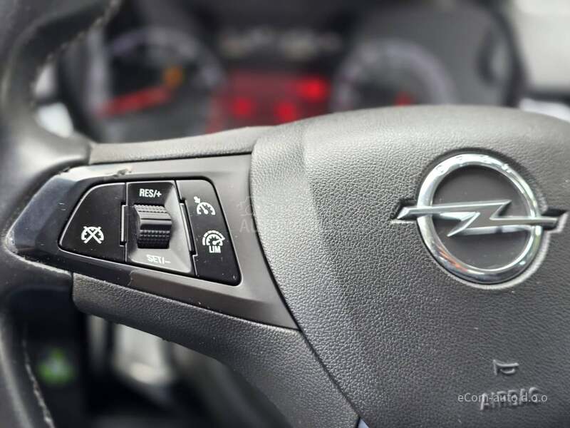 Opel Corsa E 1.4 TNG