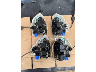 Brava kvaka za Volkswagen Golf 6 od 2004. do 2012. god.