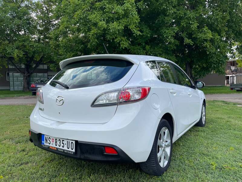 Mazda 3 PERLA