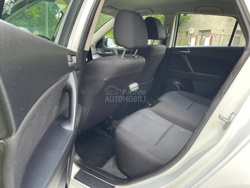 Mazda 3 PERLA