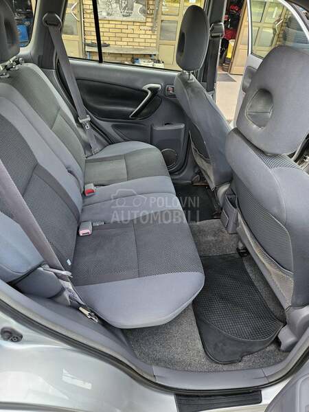 Toyota RAV 4 2.0 d4d 4x4